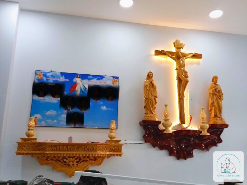 Bàn thờ tổ tiên Công Giáo là nơi tưởng nhớ người đã khuất