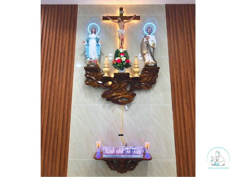 kệ bàn thờ gia tiên treo tường gỗ thông BTGT07