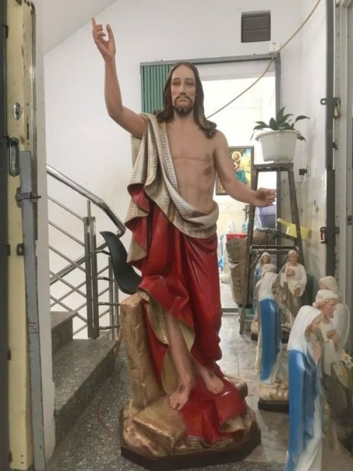 tượng chúa sống lại cao 160cm màu đỏ nhựa composite